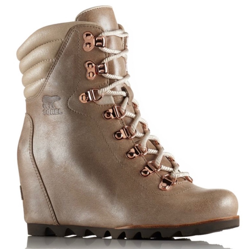 SOREL CONQUEST WEDGE HOLIDAY BOOT NEW!